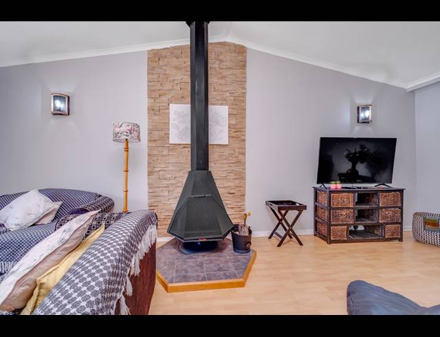 5 BEDROOM HOUSE FOR SALE IN ROBINDALE
